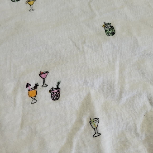 3/$30 🌟 Old Navy Tee - Picture 3 of 3